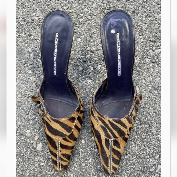 Donald J Pliner Zebra Pony Hair Heeled Mules - Picture 1 of 10
